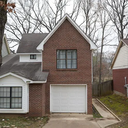 Cozy Bartlett Home With Garage, Fenced Backyard